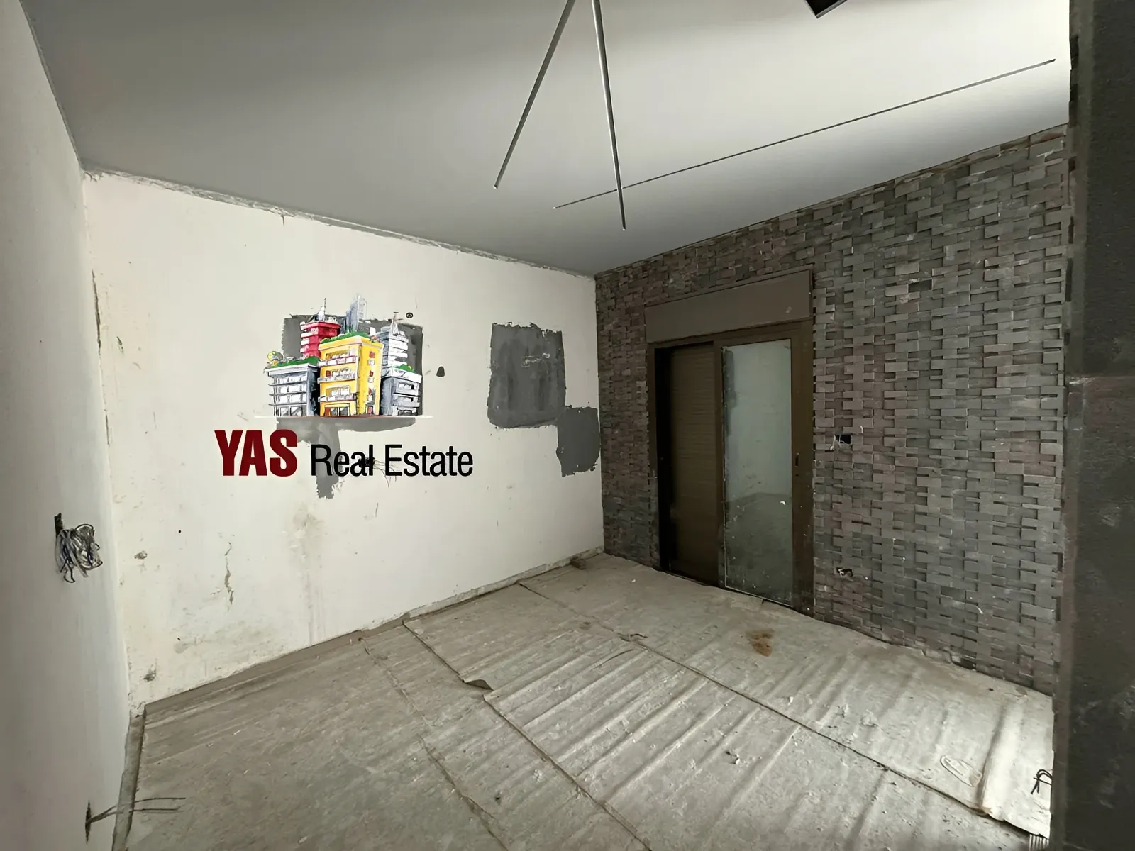 Apartment for Sale in Ballouneh