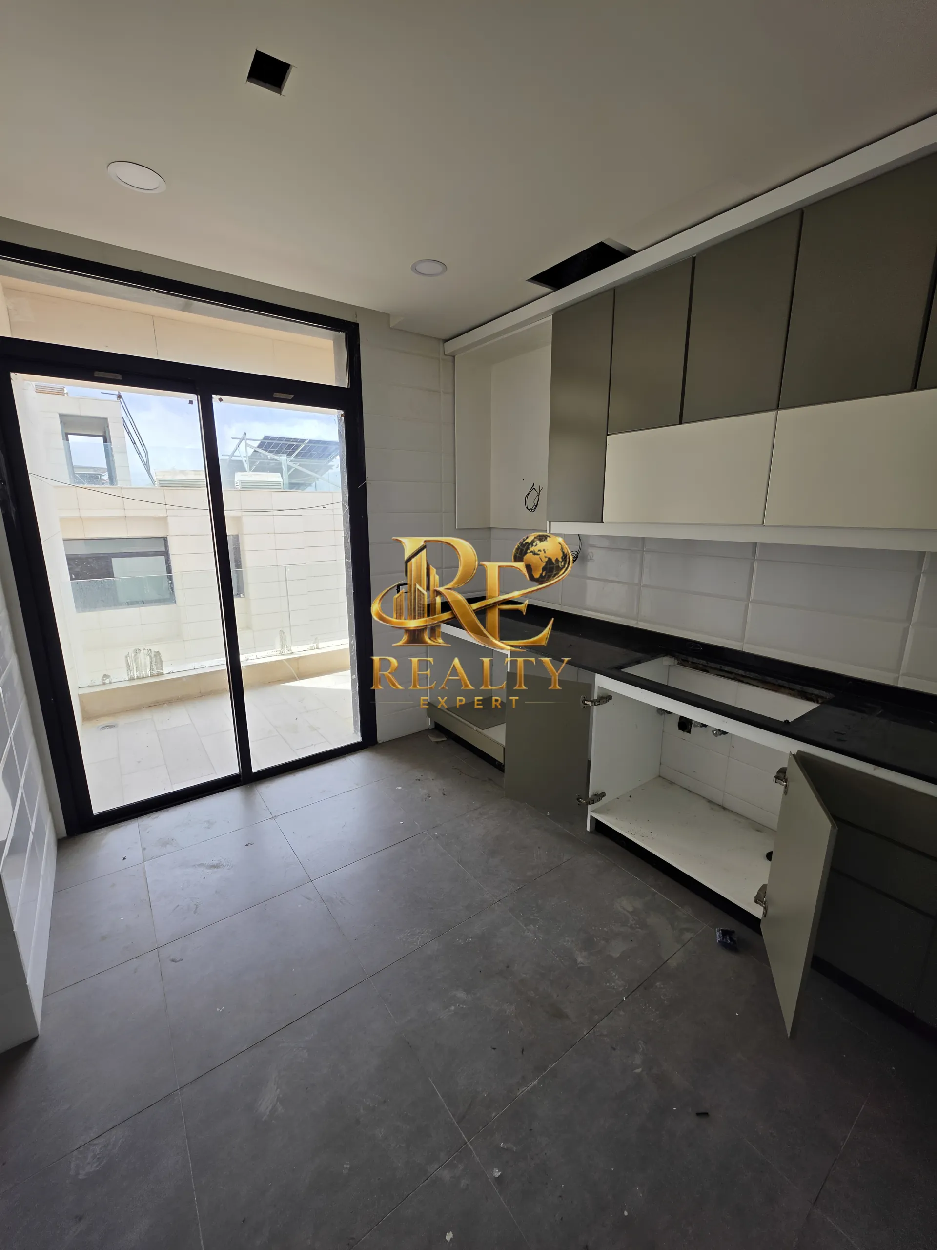 Apartment for sale in Aaramoun