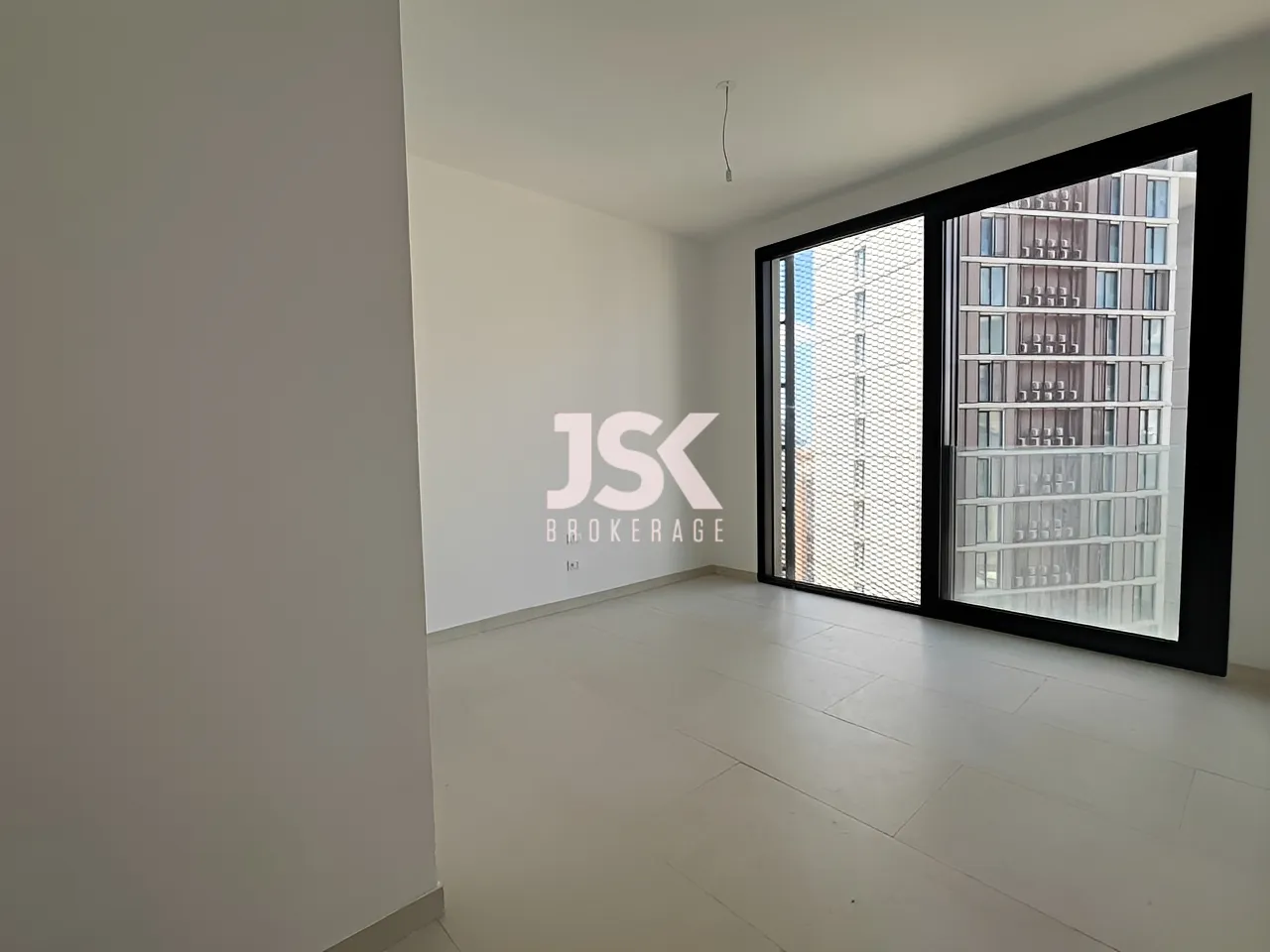 Apartment for Sale in Achrafieh - 3 bed, 4 bath