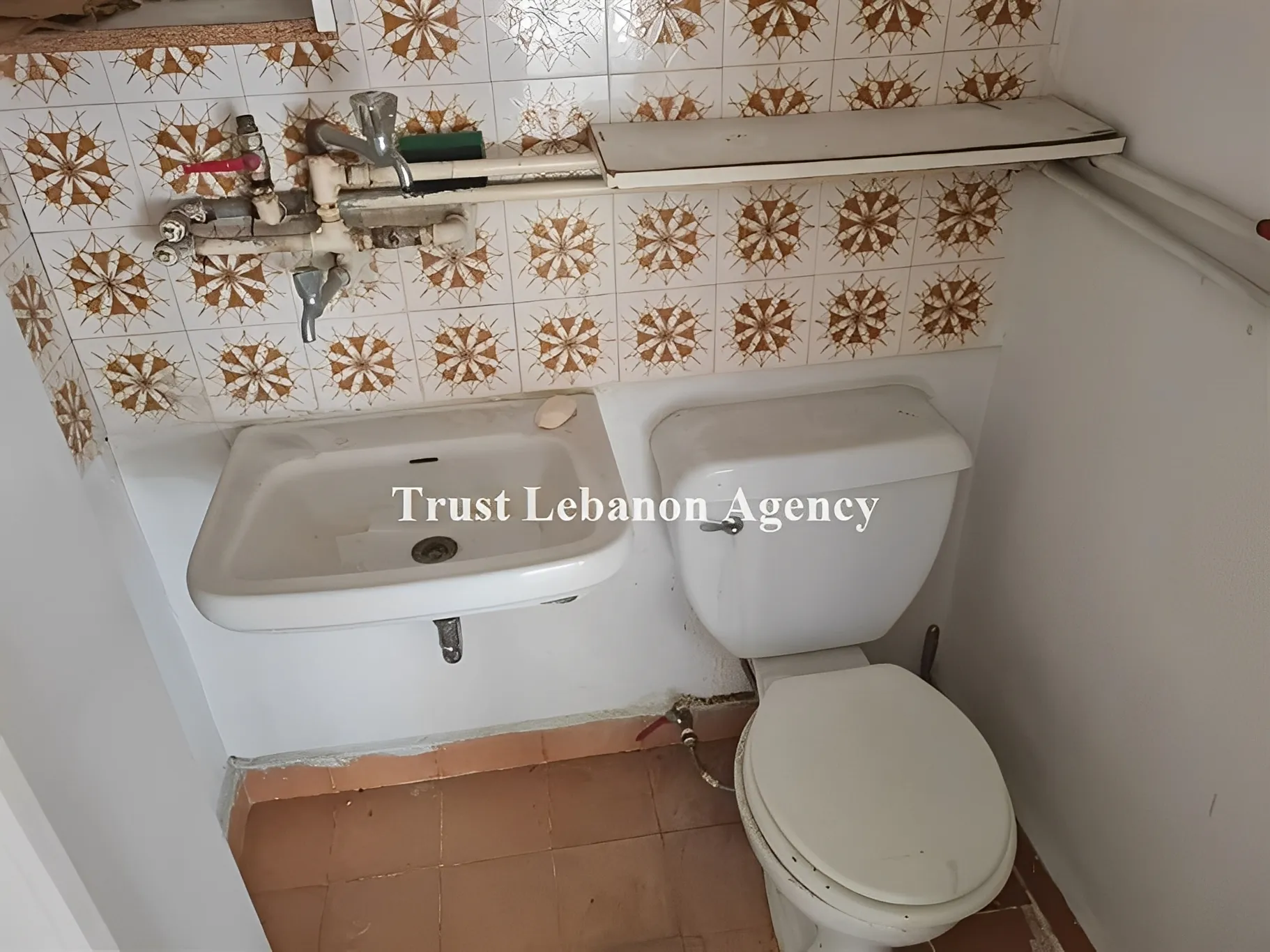 Shop for rent in Metn, Jdeideh