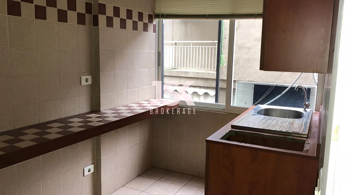 Office for rent in Badaro