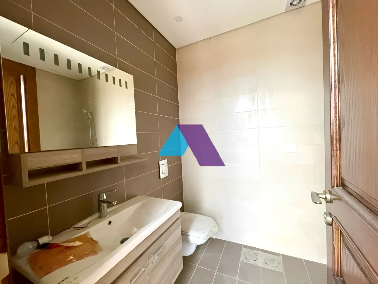 Villa for Sale in Cornet Chahwan - 5 bed, 7 bath