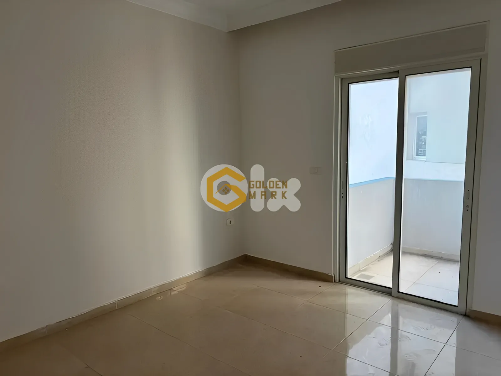 Apartment for Sale in Haret Sakher - 3 bed, 5 bath