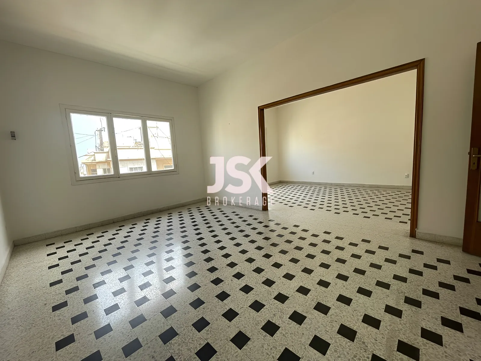 Apartment for Rent in Achrafieh - 3 bed, 2 bath