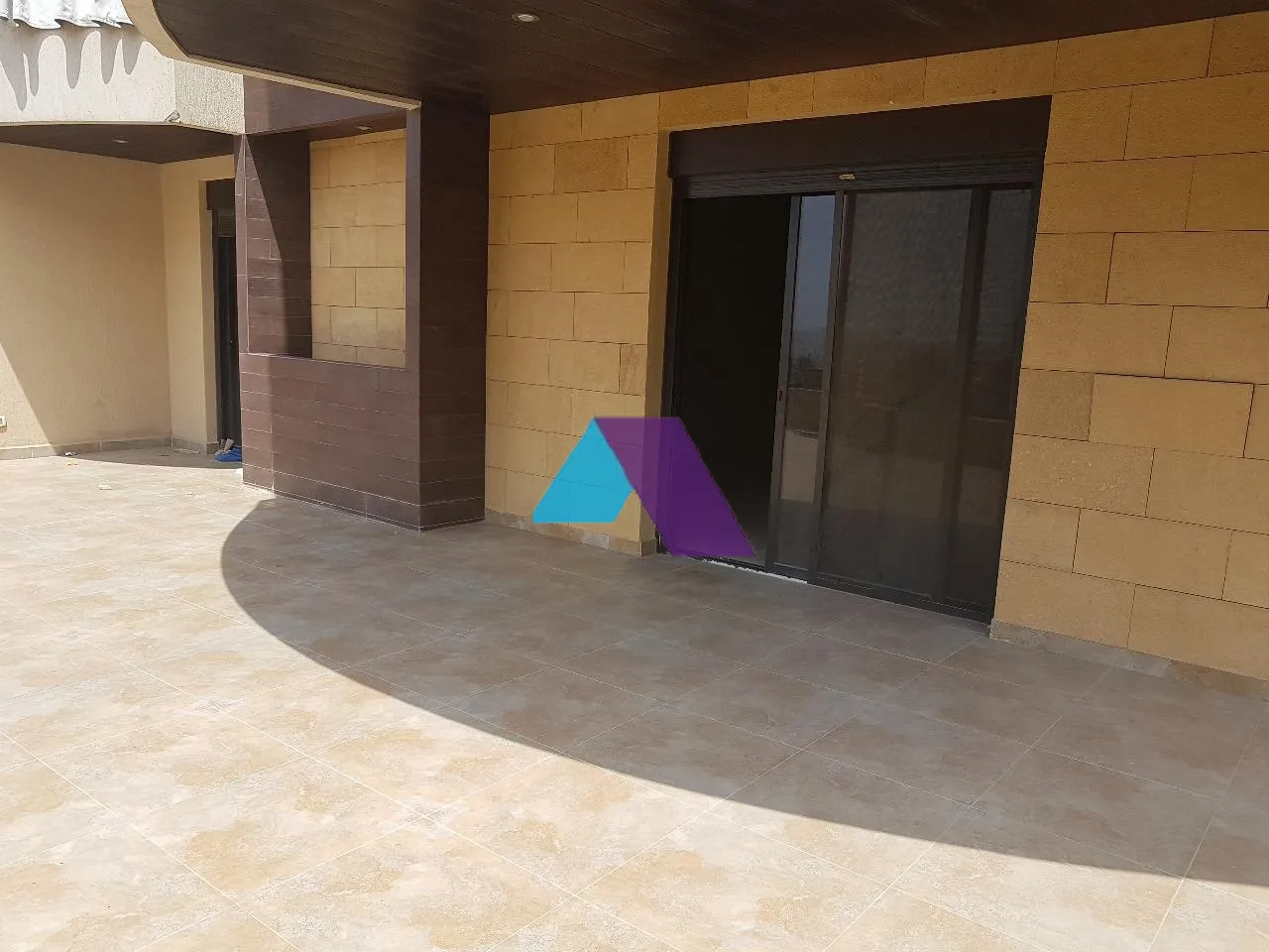 Apartment for Sale in Jdeideh - 3 bed, 4 bath