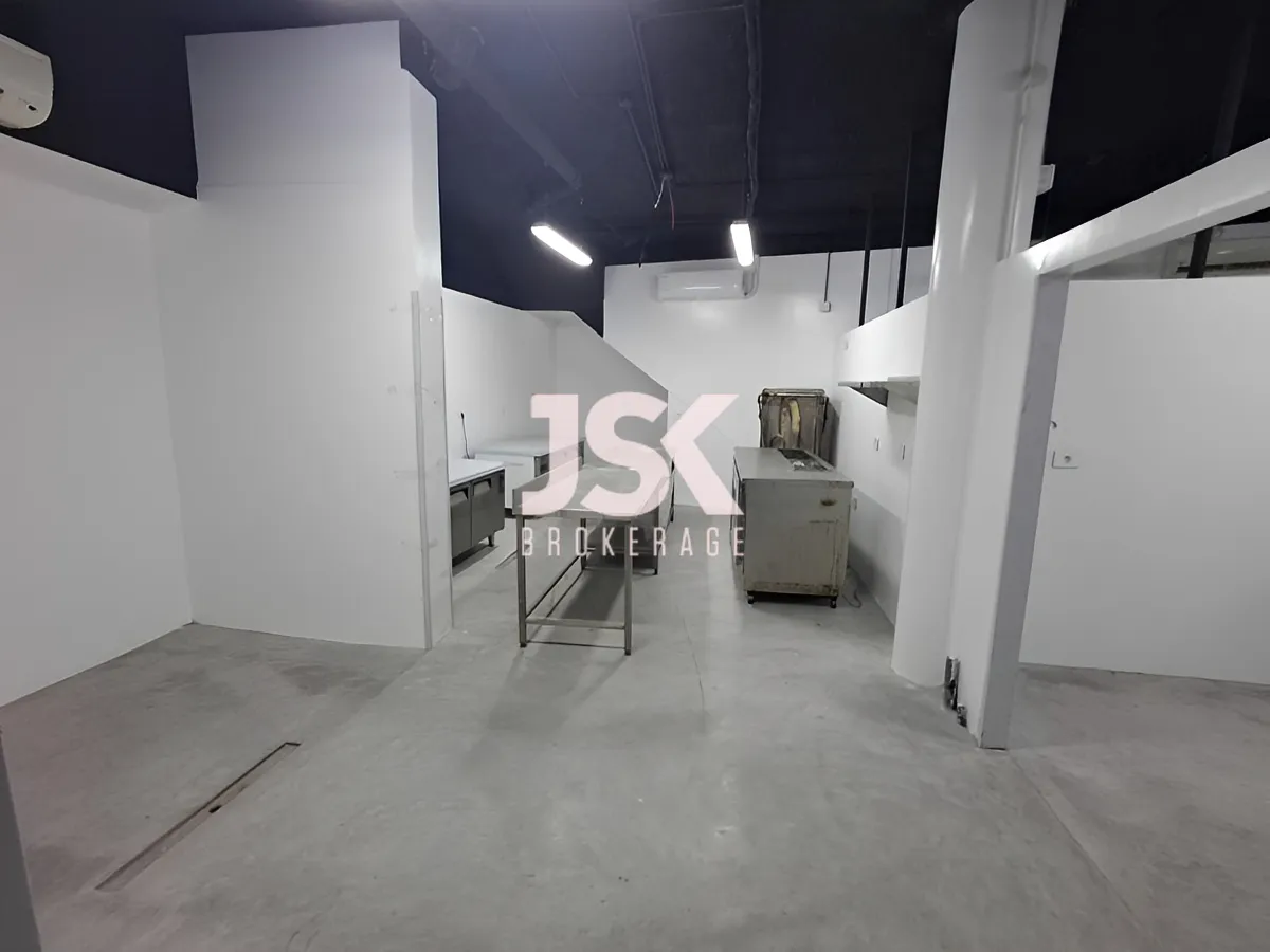 Restaurant for rent in Sodeco