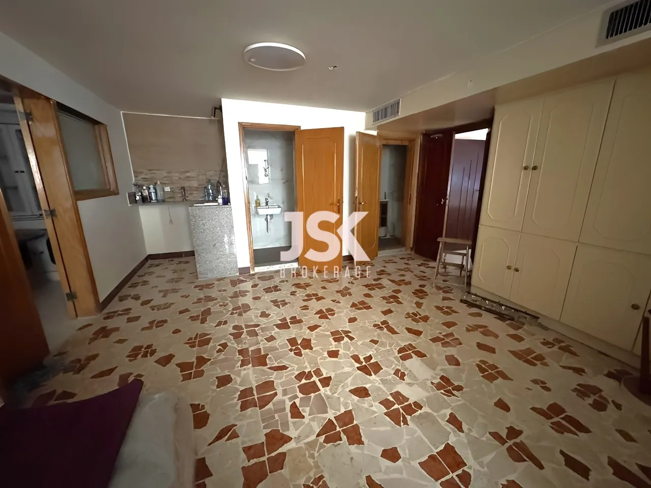 Office for Rent in Mar Elias