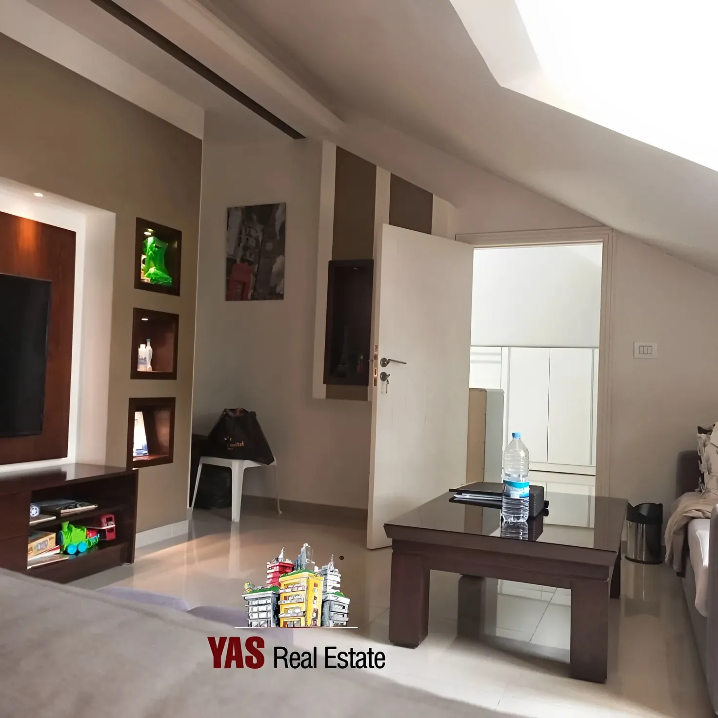 Apartment for Sale in Aaoukar, Lebanon - 4 bed, 5 bath