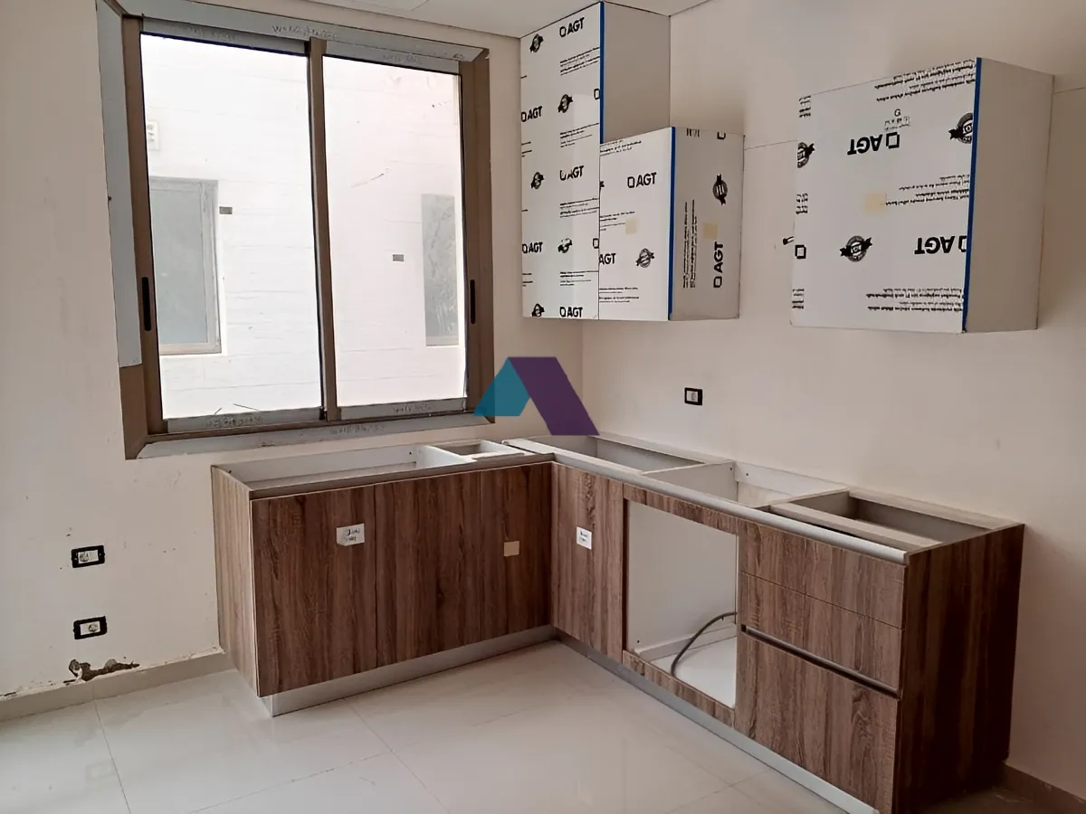 Apartment for Sale in Adma w Dafnah - 3 bed, 3 bath