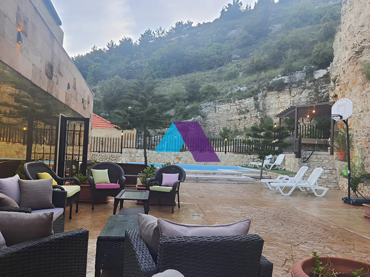 Villa for Sale in Fatqa - 4 bed, 8 bath