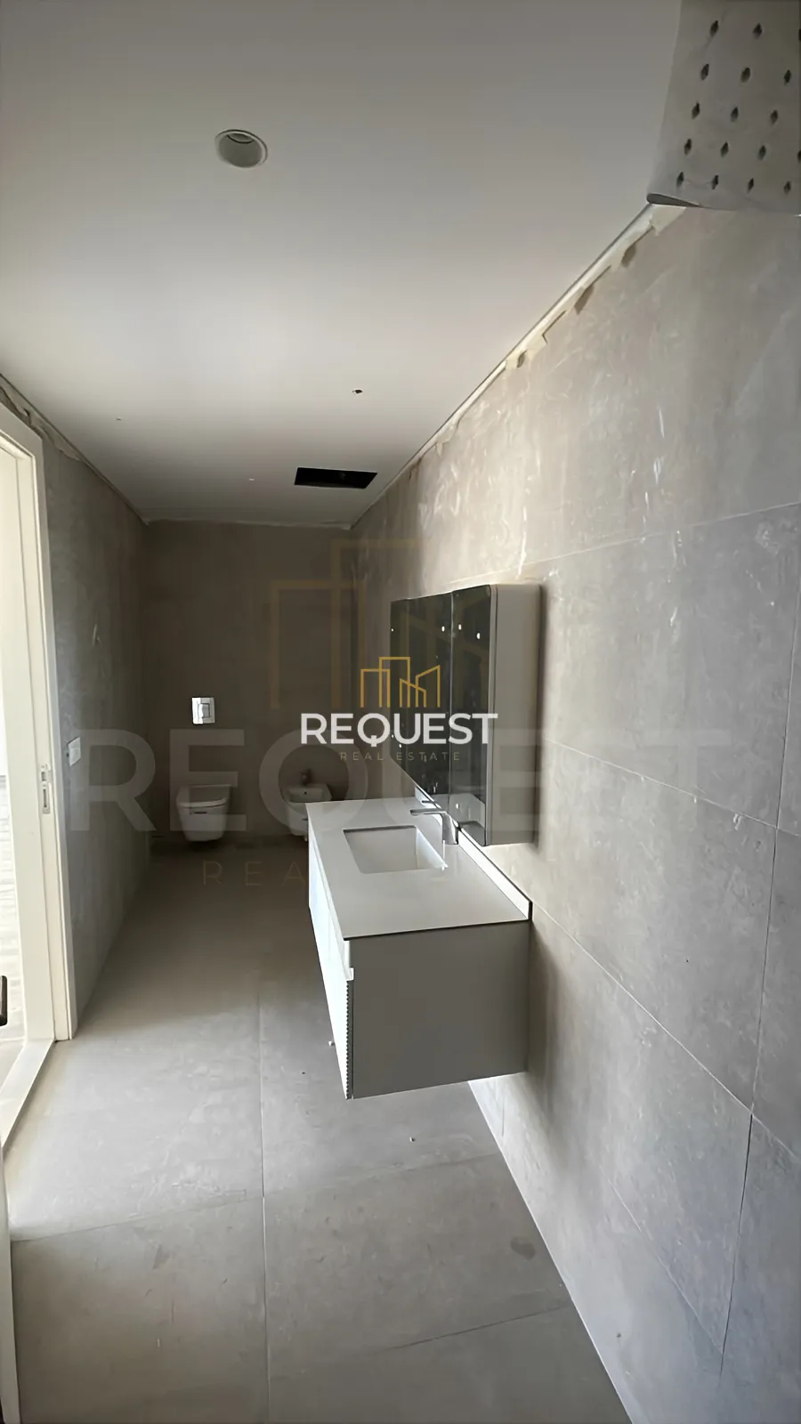 Apartment for sale in Ain el-mreisseh, beirut, lebanon