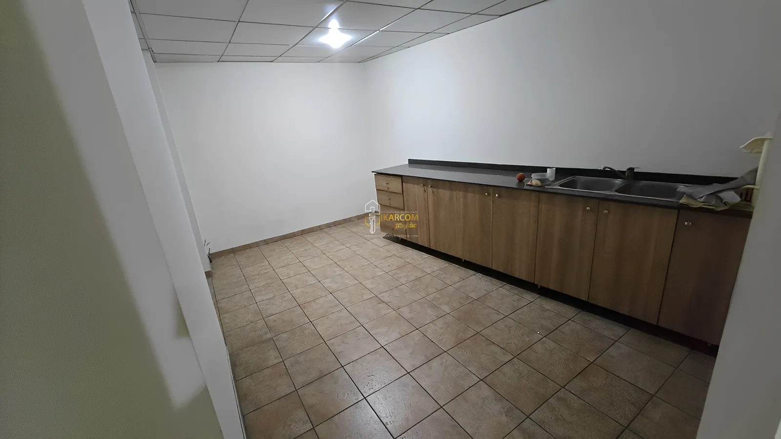 Warehouse For Rent in Dekweneh