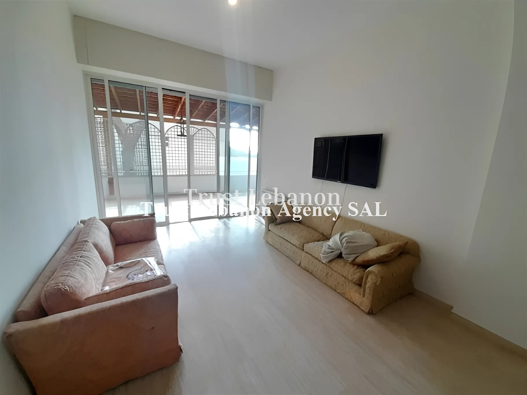Apartment for rent in Ballouneh, Lebanon - 3 bed, 2 bath