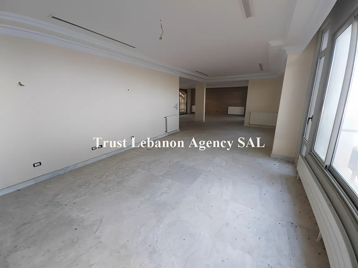 Villa for Sale in Baabda, Araya