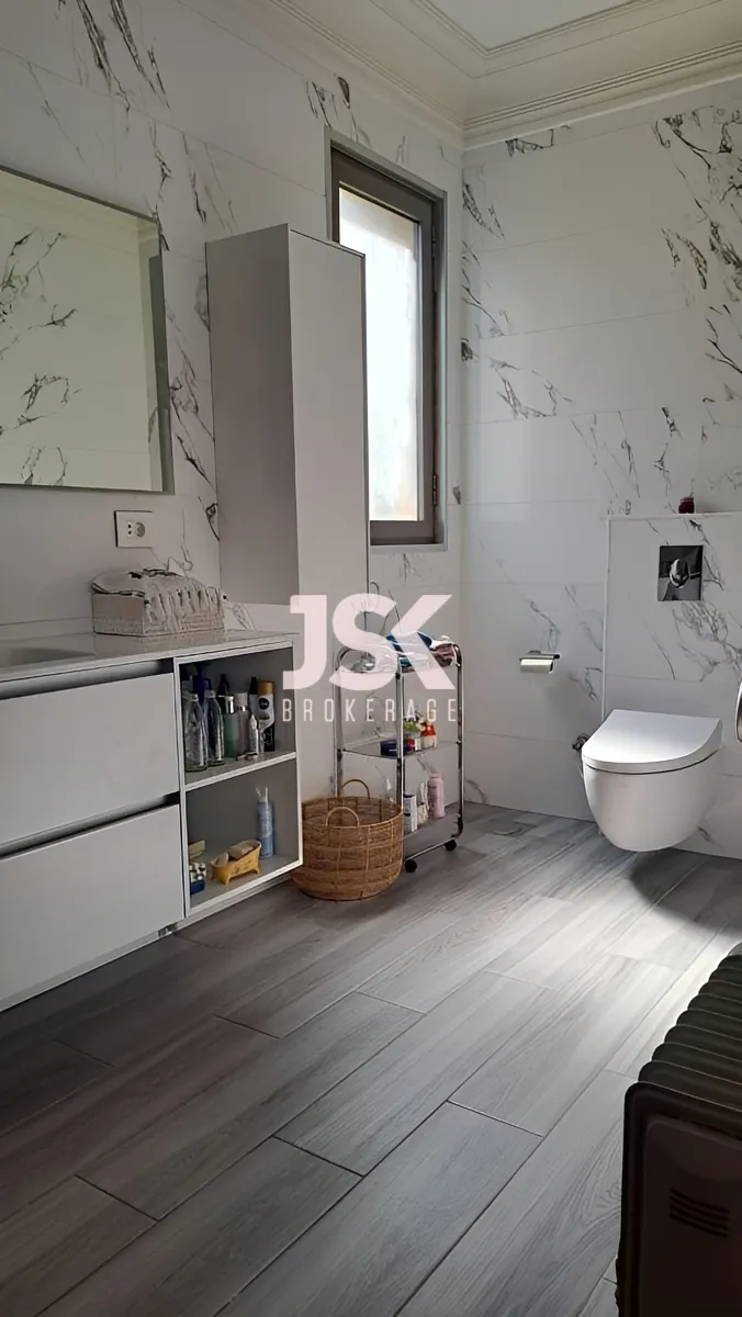 Duplex for Sale in Ramlet El Bayda, Beirut, Lebanon