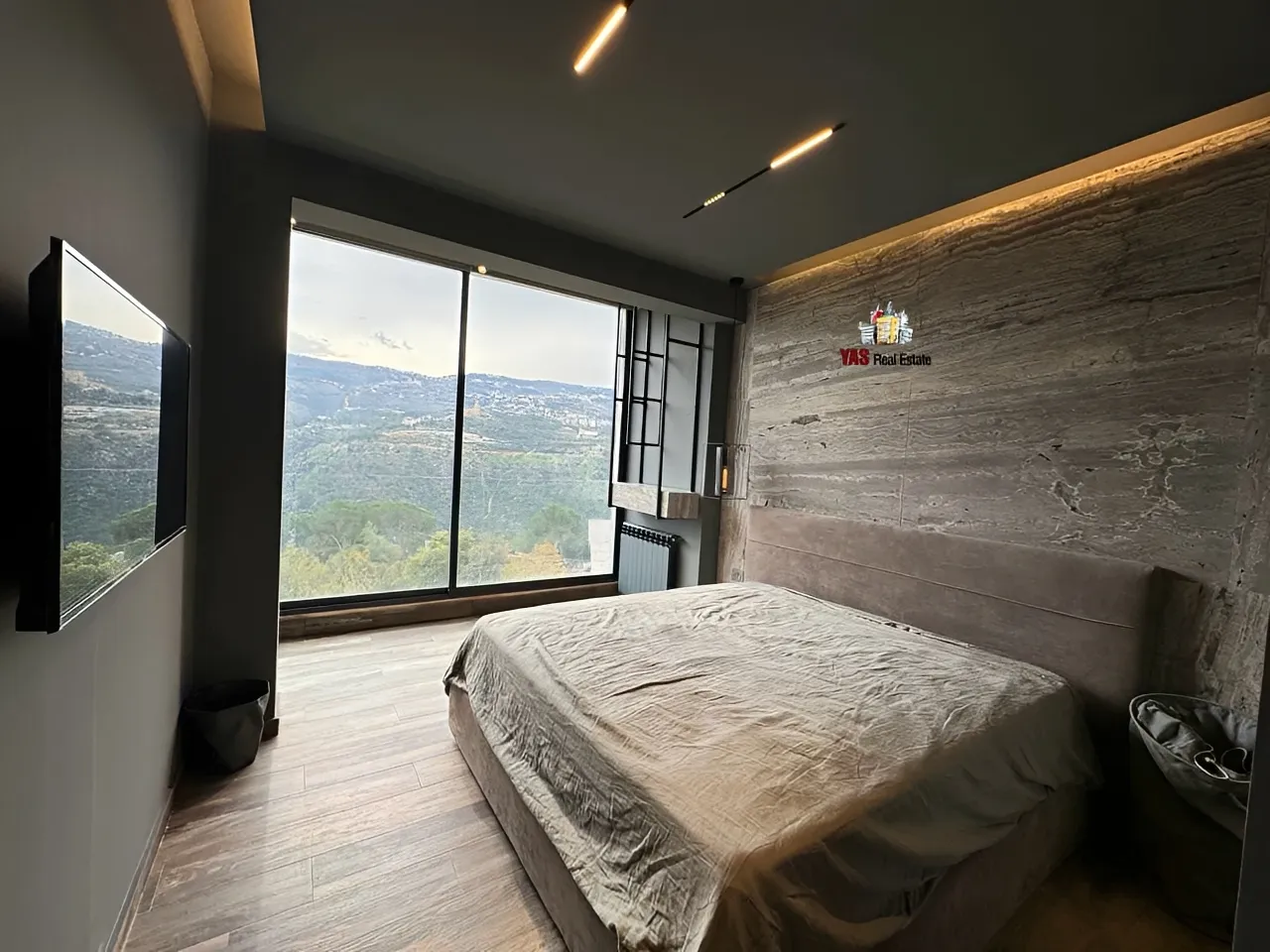 Apartment for Sale in Ballouneh