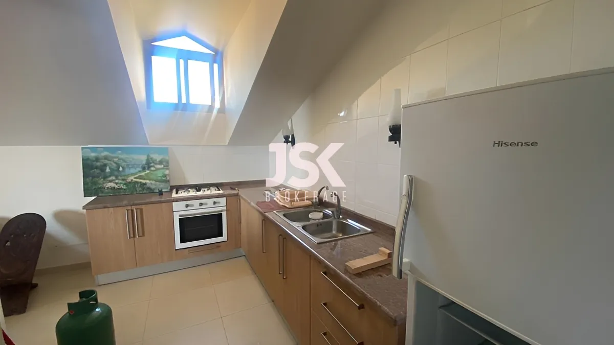 Apartment for Rent in Mazraat Yachoua, Lebanon - 2 bed, 3 bath