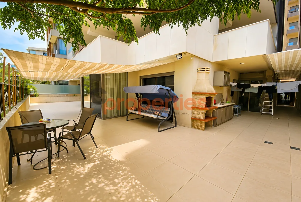 Apartment for Sale in Yarzeh - 4 bed, 4 bath