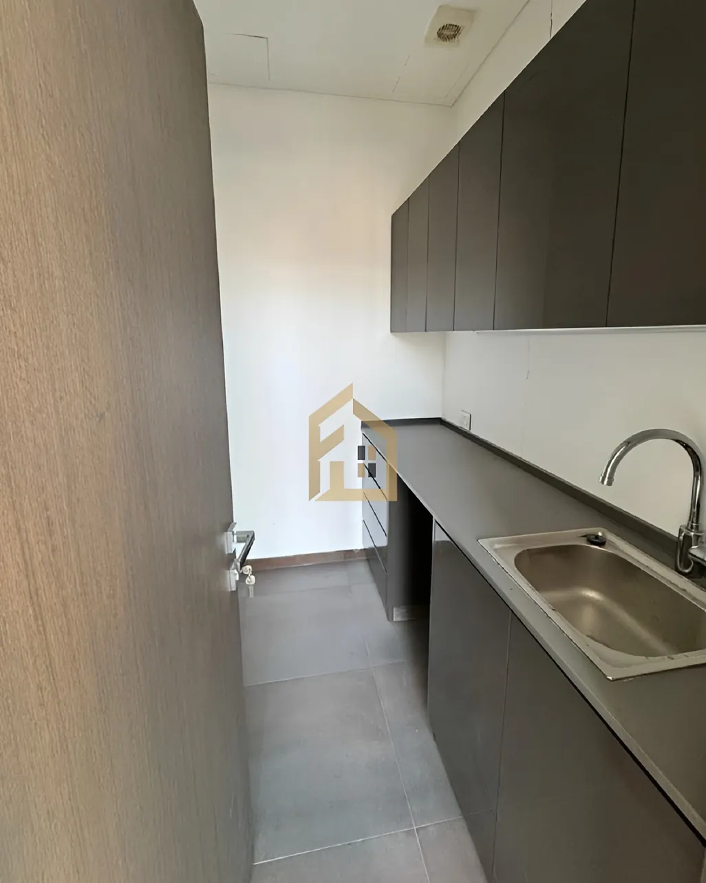Office for rent in Antelias, Lebanon