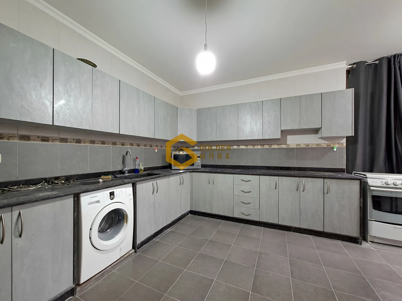 Apartment for Sale in Achrafieh, Beirut - 3 bed, 2 bath