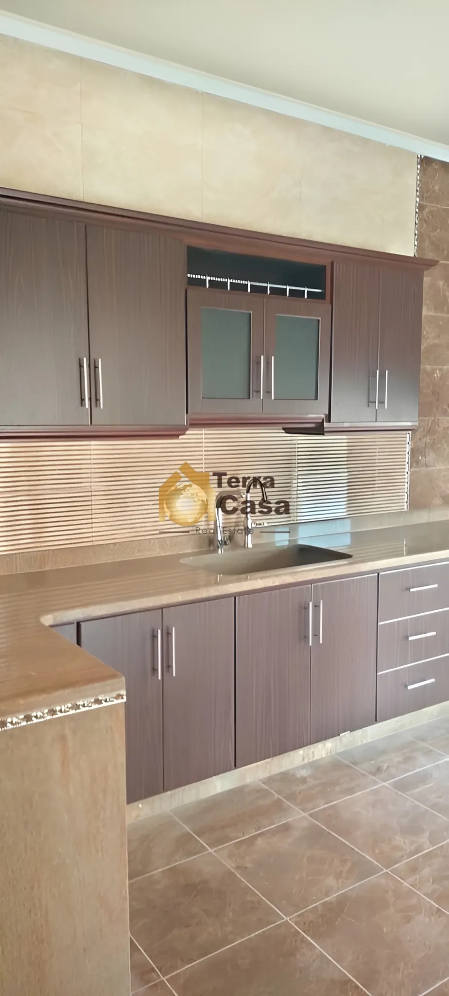 Apartment for Sale in Karak 3 Bedrooms - 3 bed, 3 bath