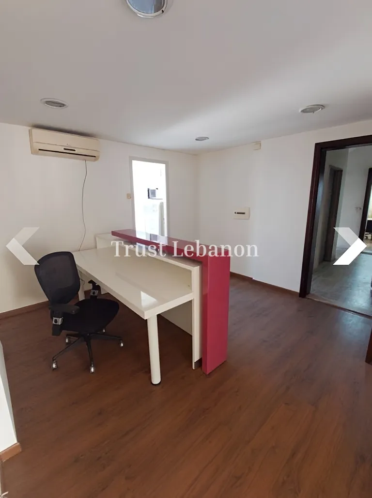 Office for rent in Dekwaneh