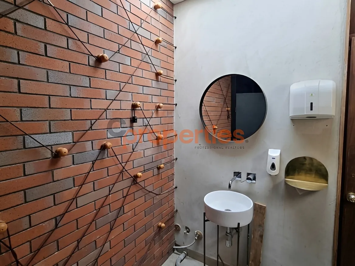 Restaurant for rent in Achrafieh