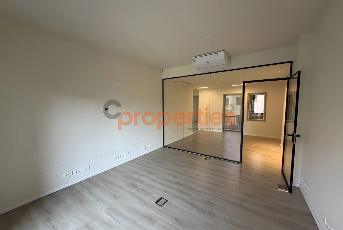 Office for Rent in Saifi Village