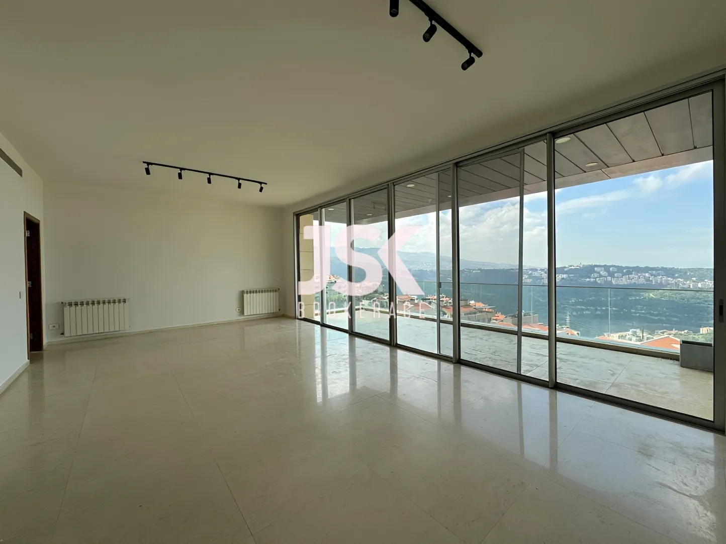 Apartment for rent in Montiverdi, Lebanon - 3 bed, 5 bath