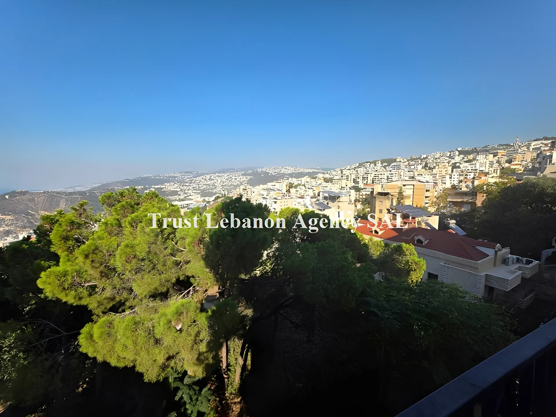 Commercial Property For Rent in Metn, Elyssar