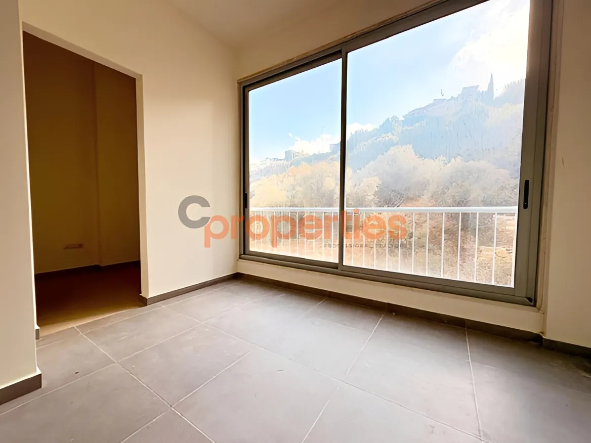 Apartment for Rent in Louaizeh