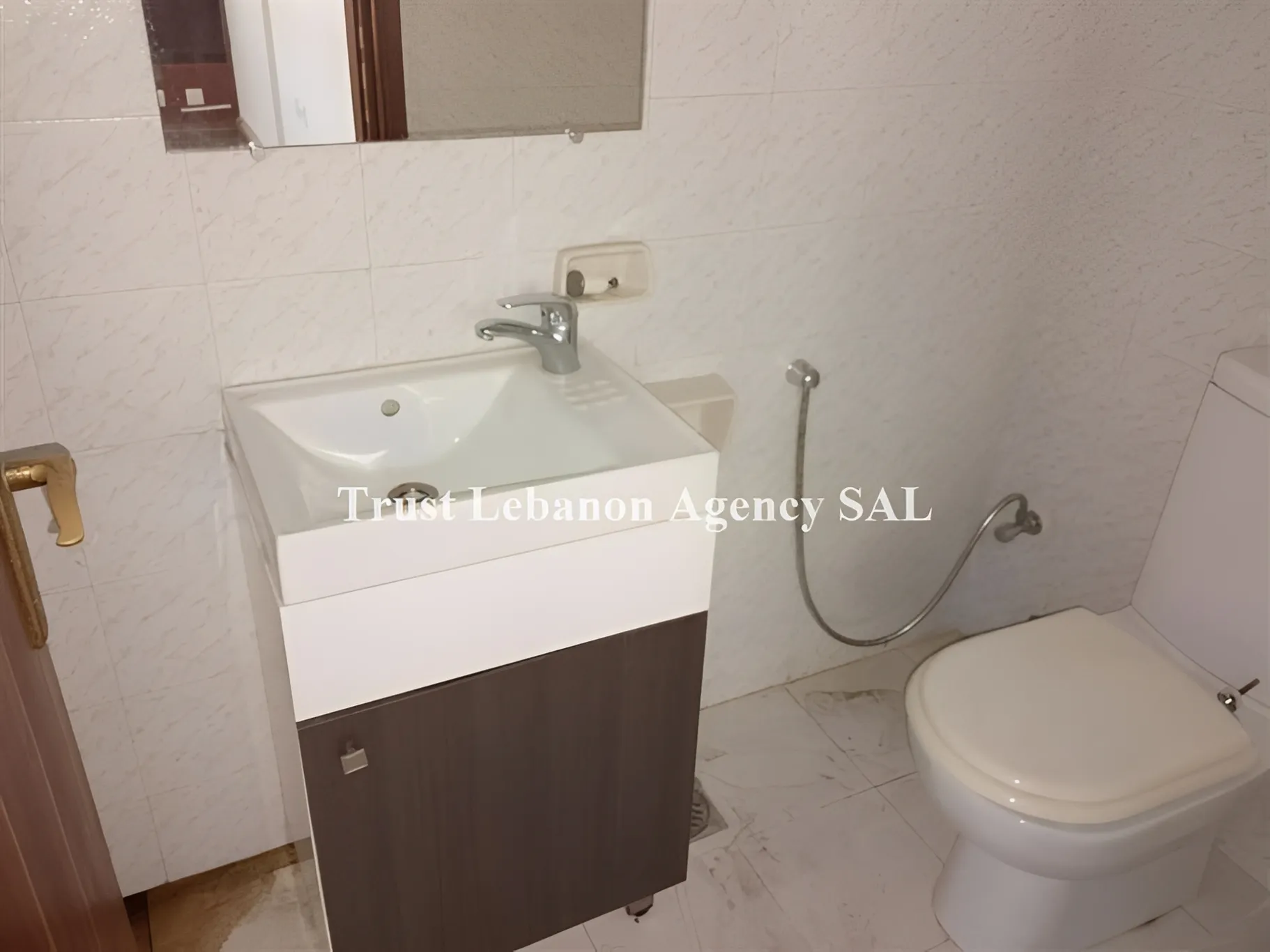 Office For Rent in Sanayeh,