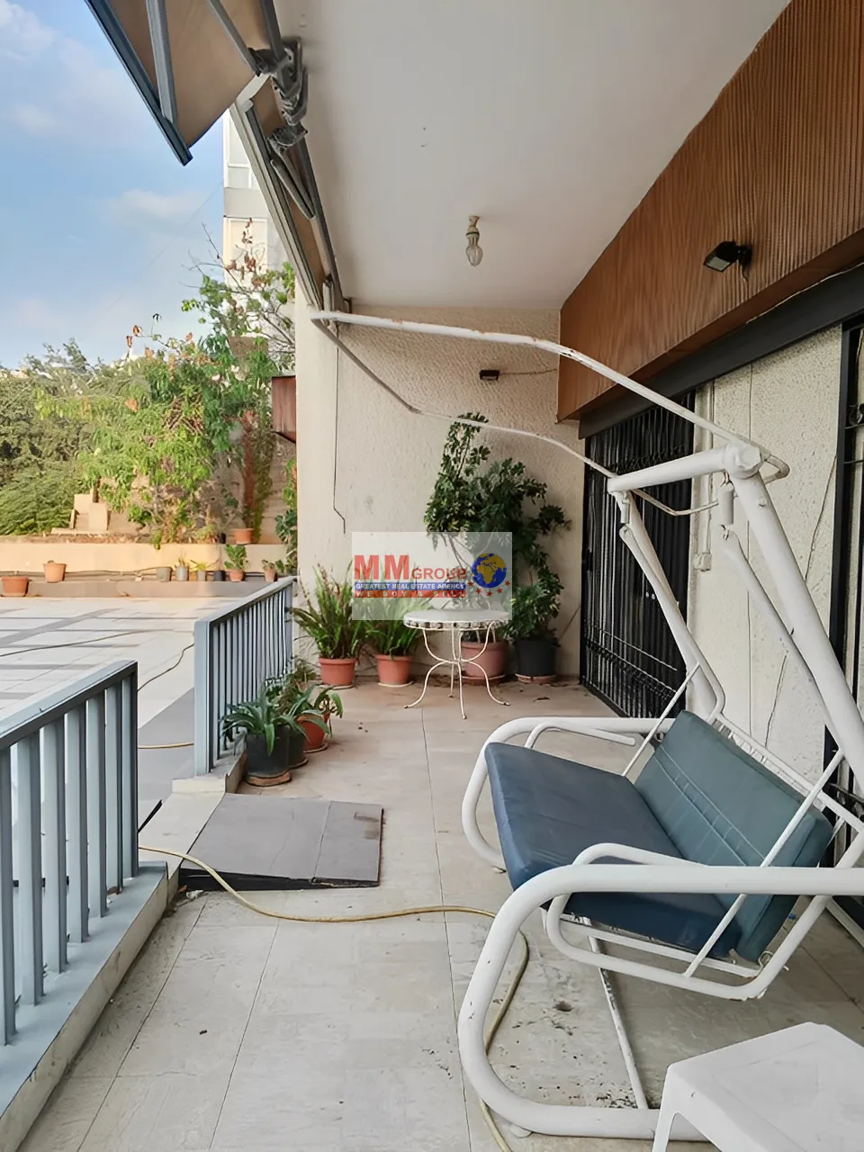 Apartment for Sale in Ain Saade
