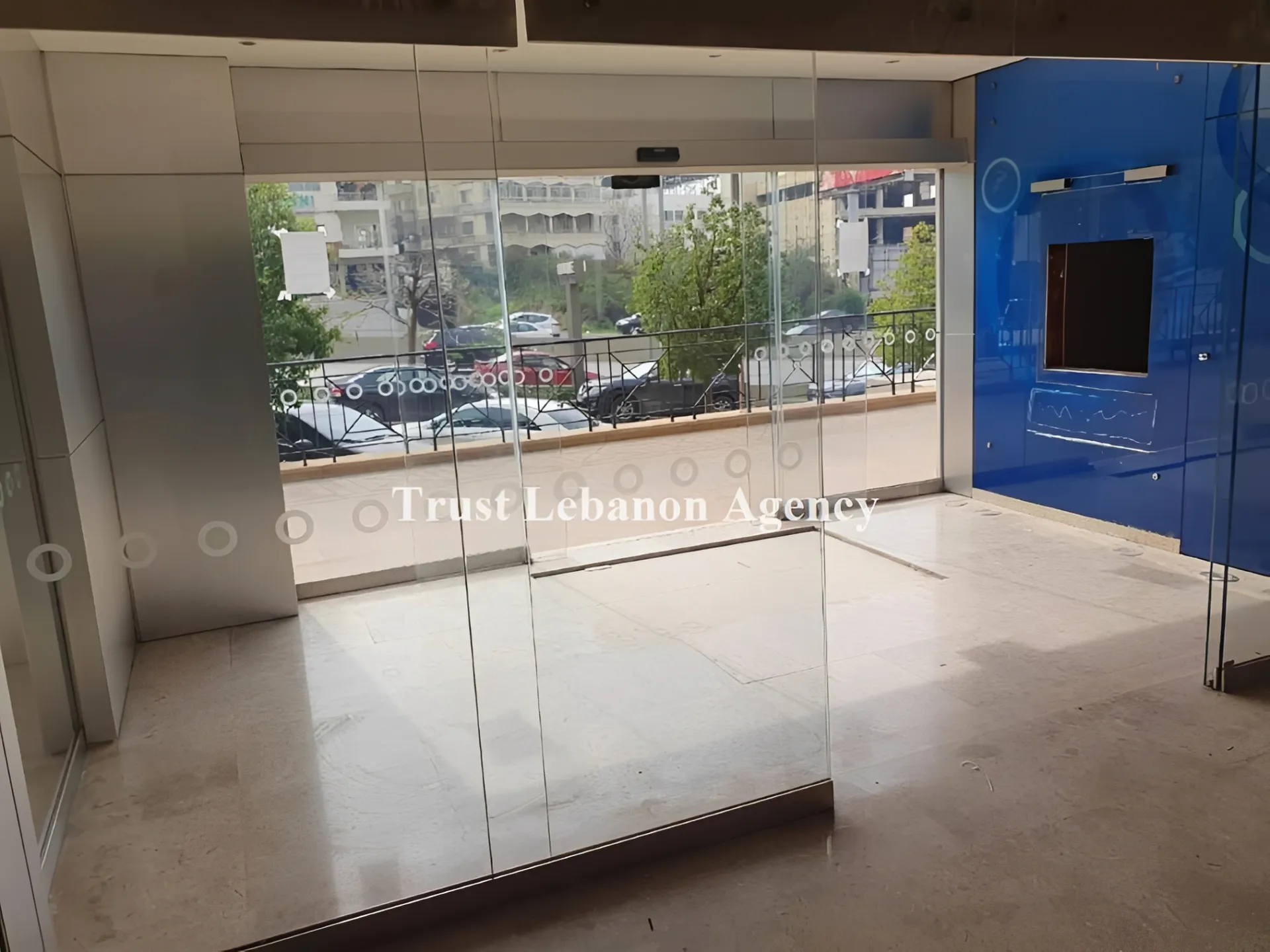 Commercial Property For Rent in Baabda, Hazmieh