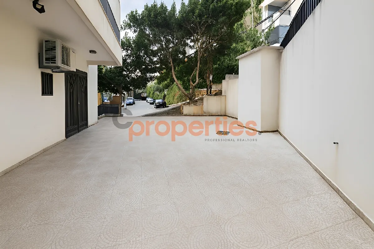Office for Sale in Mansourieh