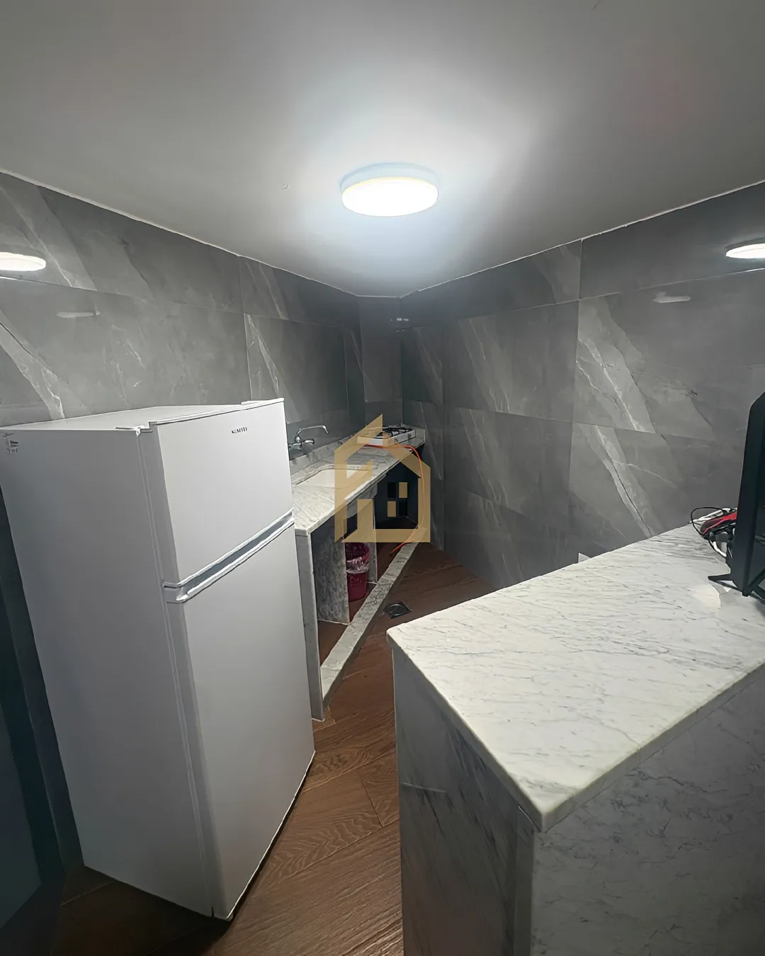 Studio for rent in Raoucheh, Beirut, Lebanon - 1 bed, 1 bath