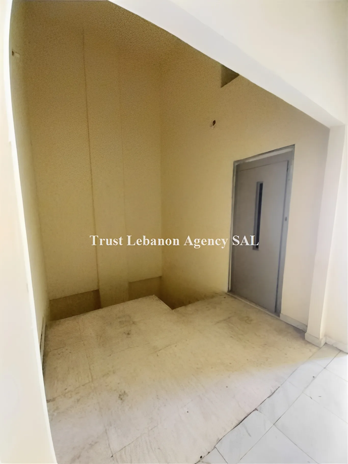 Commercial Property For Sale in Beirut, Hamra