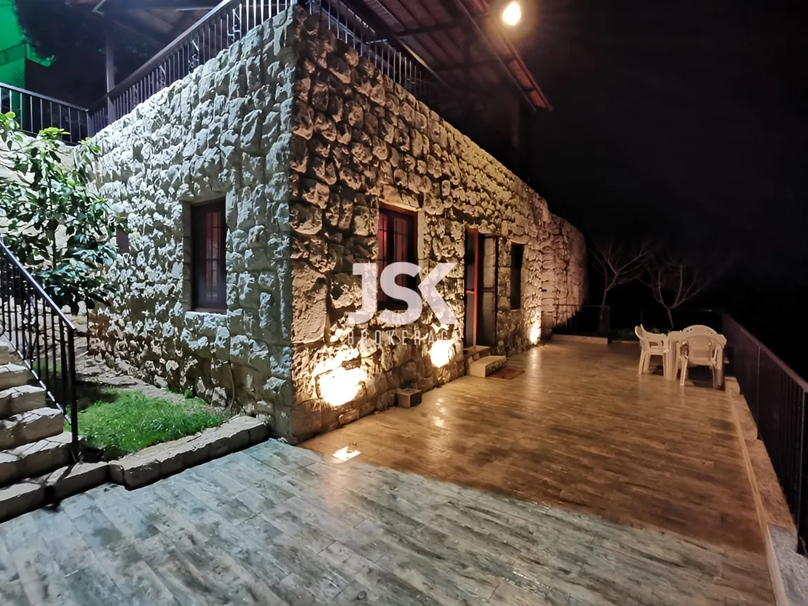 Building for Sale in Fatqa