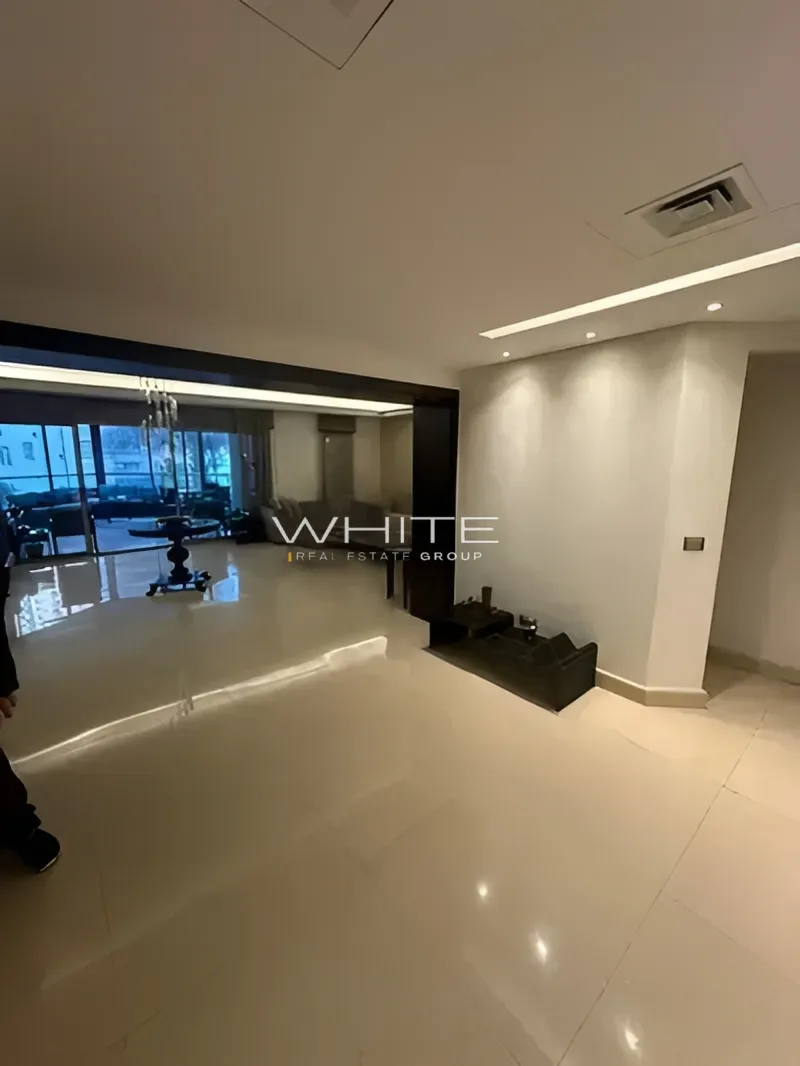 Apartment for Sale in Ain Al Mraiseh - 3 bed, 5 bath
