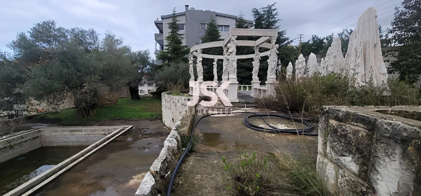 Villa for sale in Harissa-Daraoun, Lebanon - 8 bed, 9 bath