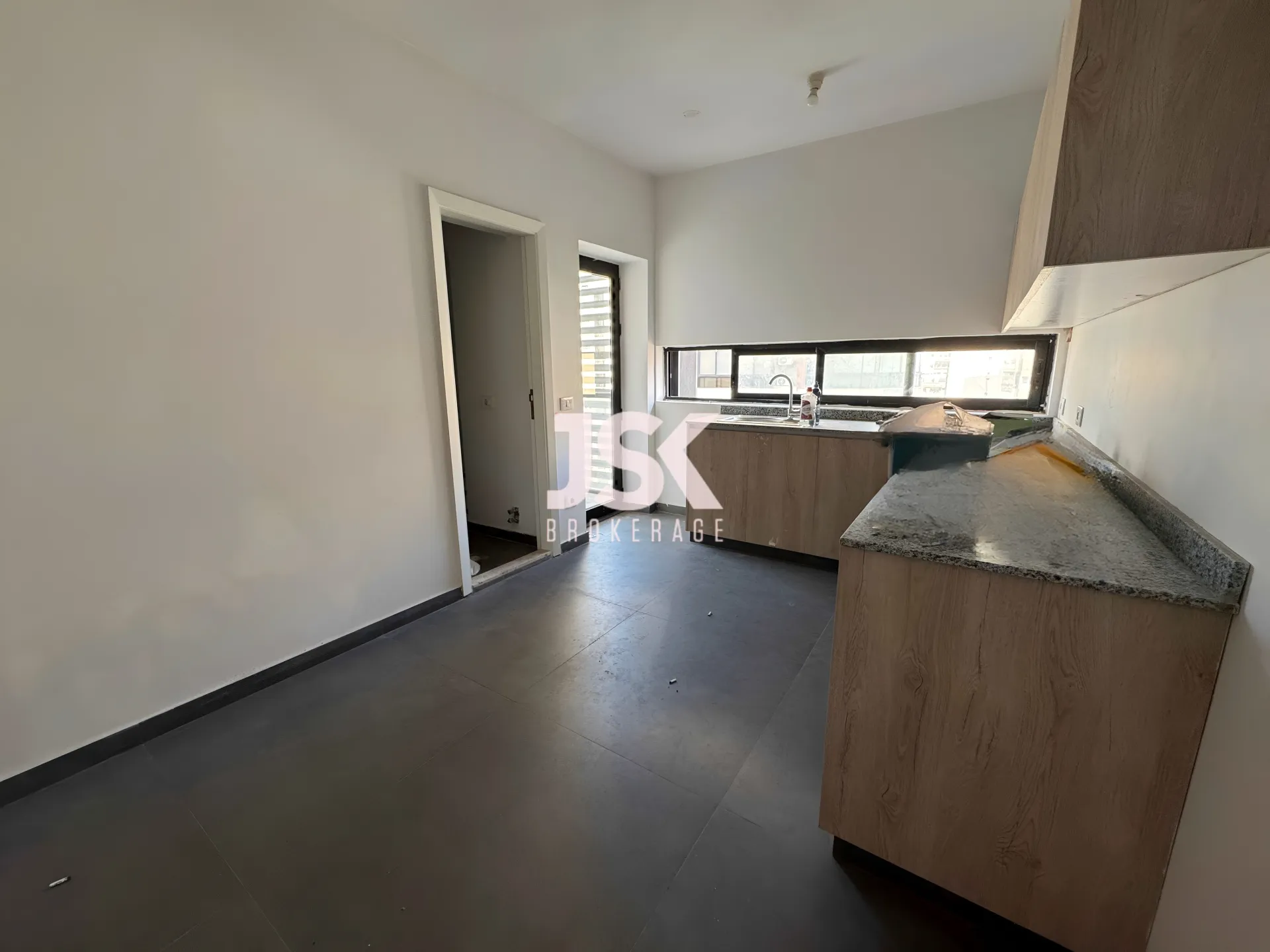 Apartment for Sale in Corniche el Mazraa, Beirut