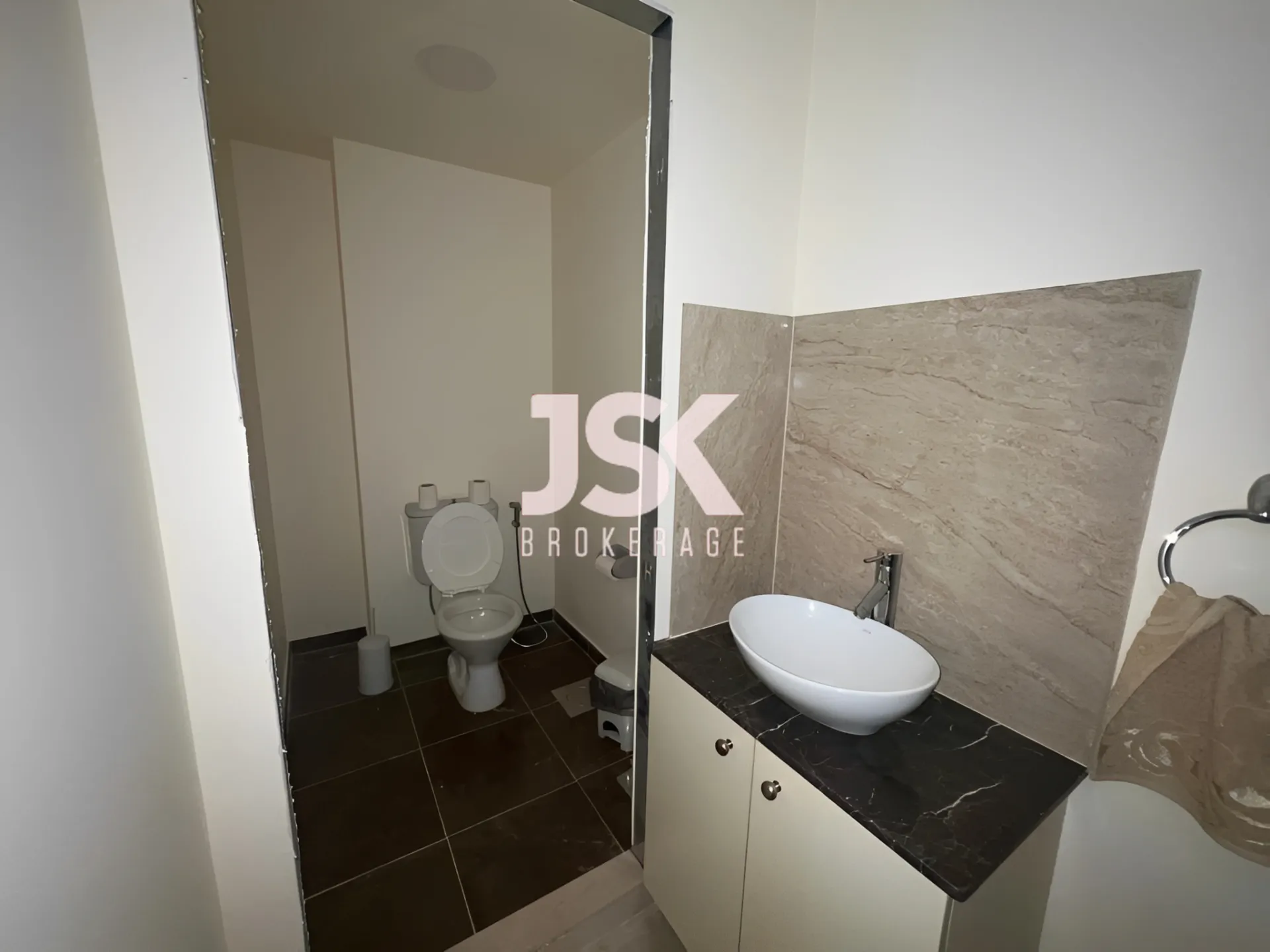 Office for rent in Byblos