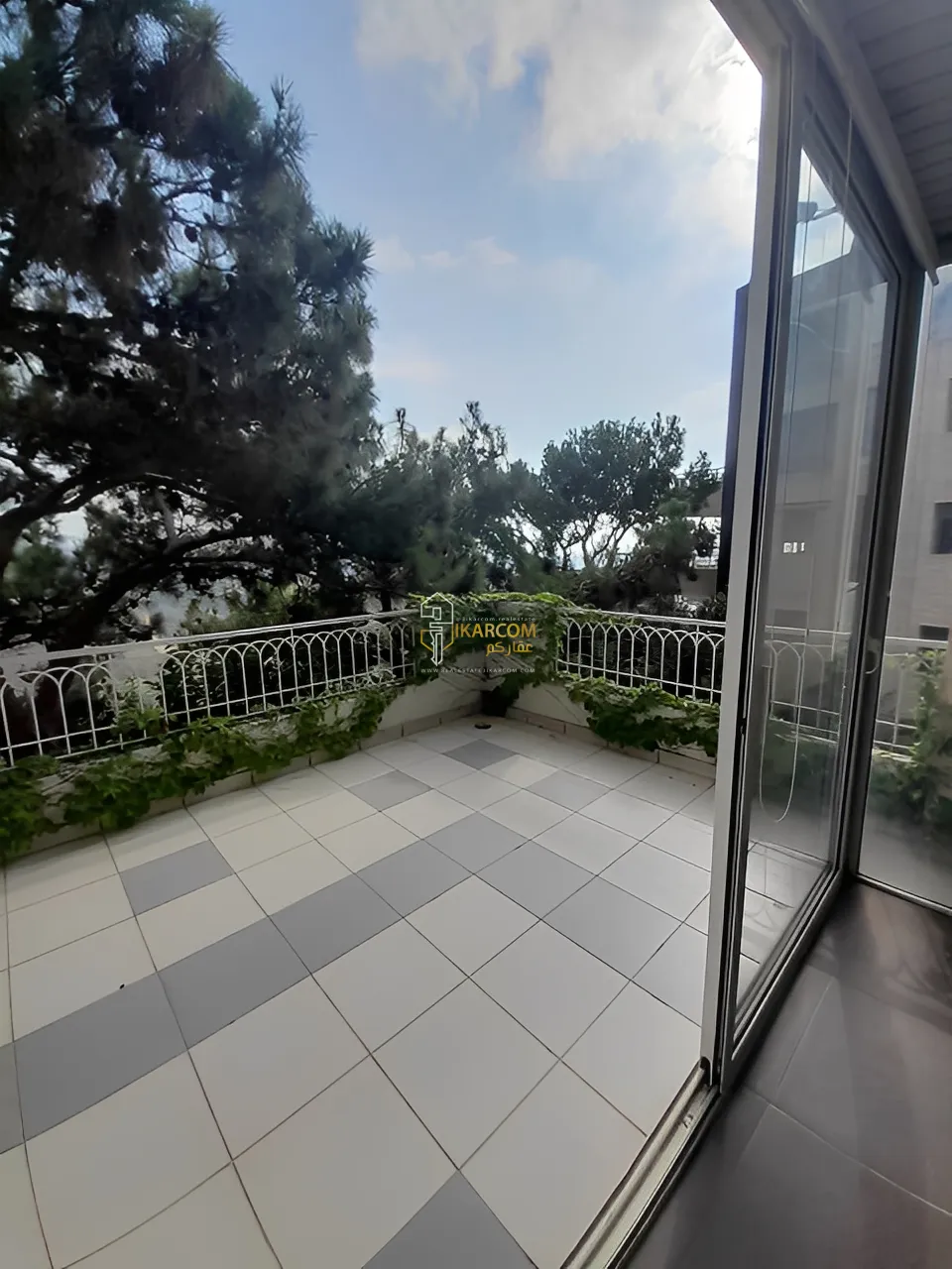 Apartment for Sale in Bsalim
