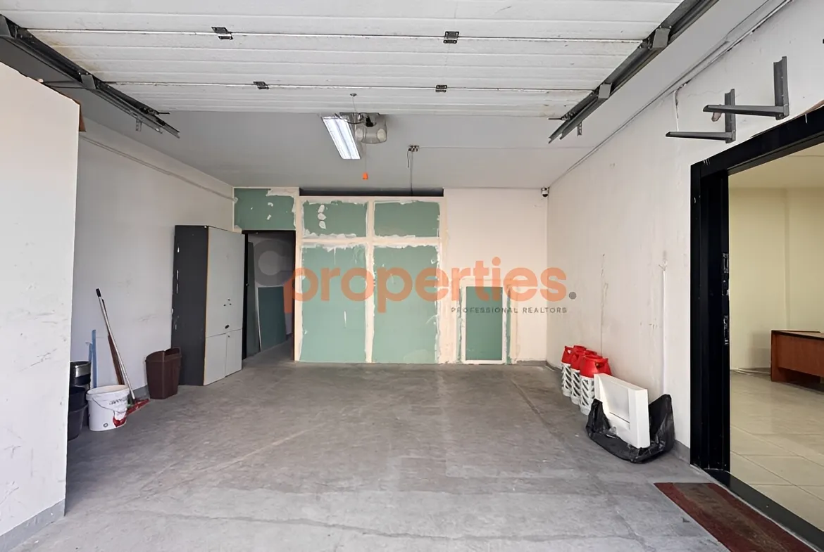 Warehouse for Rent in Aaoukar