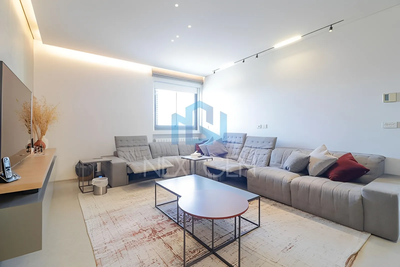 Apartment for Sale in Ain Al Tineh