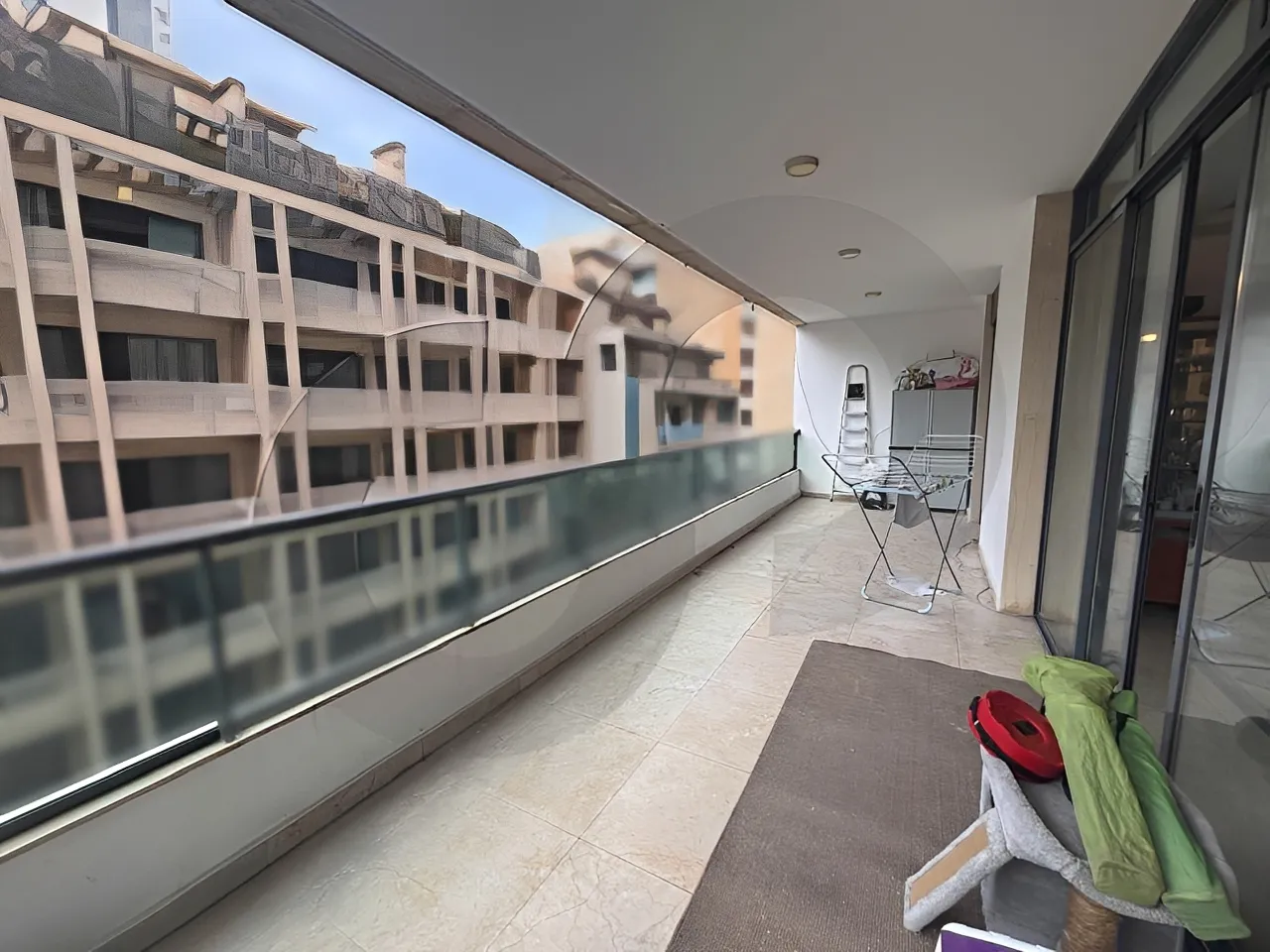 Apartment for sale in Ain Al Mraiseh