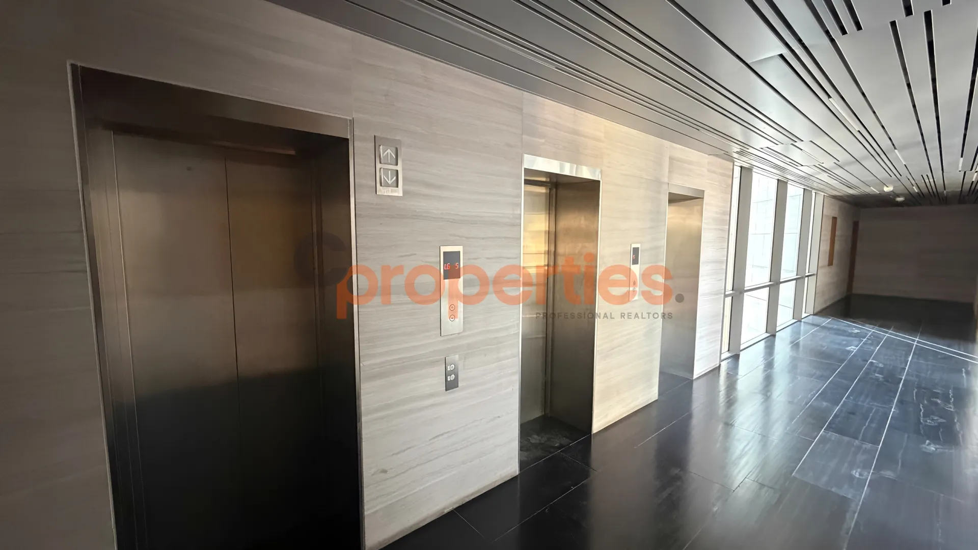 Office for Rent in Saifi Village