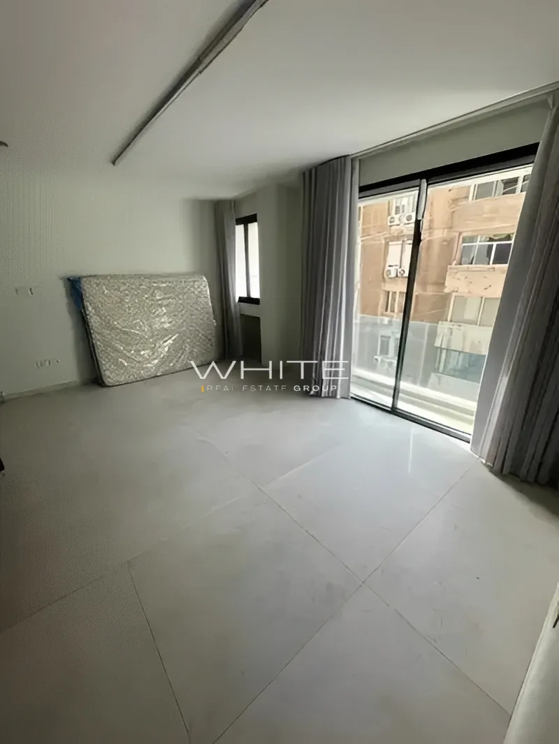 Apartment for Sale in Achrafieh - 2 bed, 2 bath