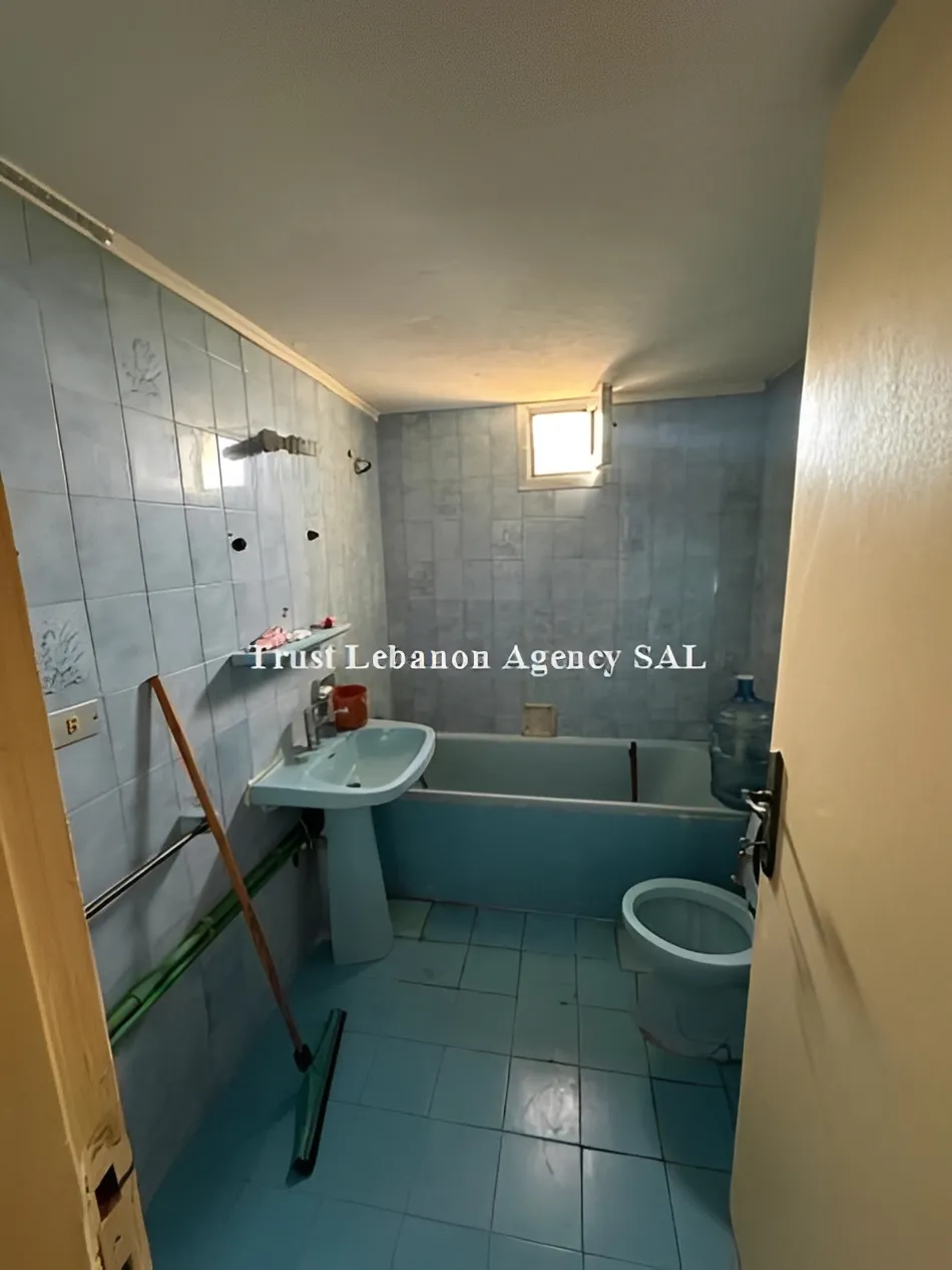Apartment for Sale in Choueifat, Al Aamroussieh - 3 bed, 2 bath