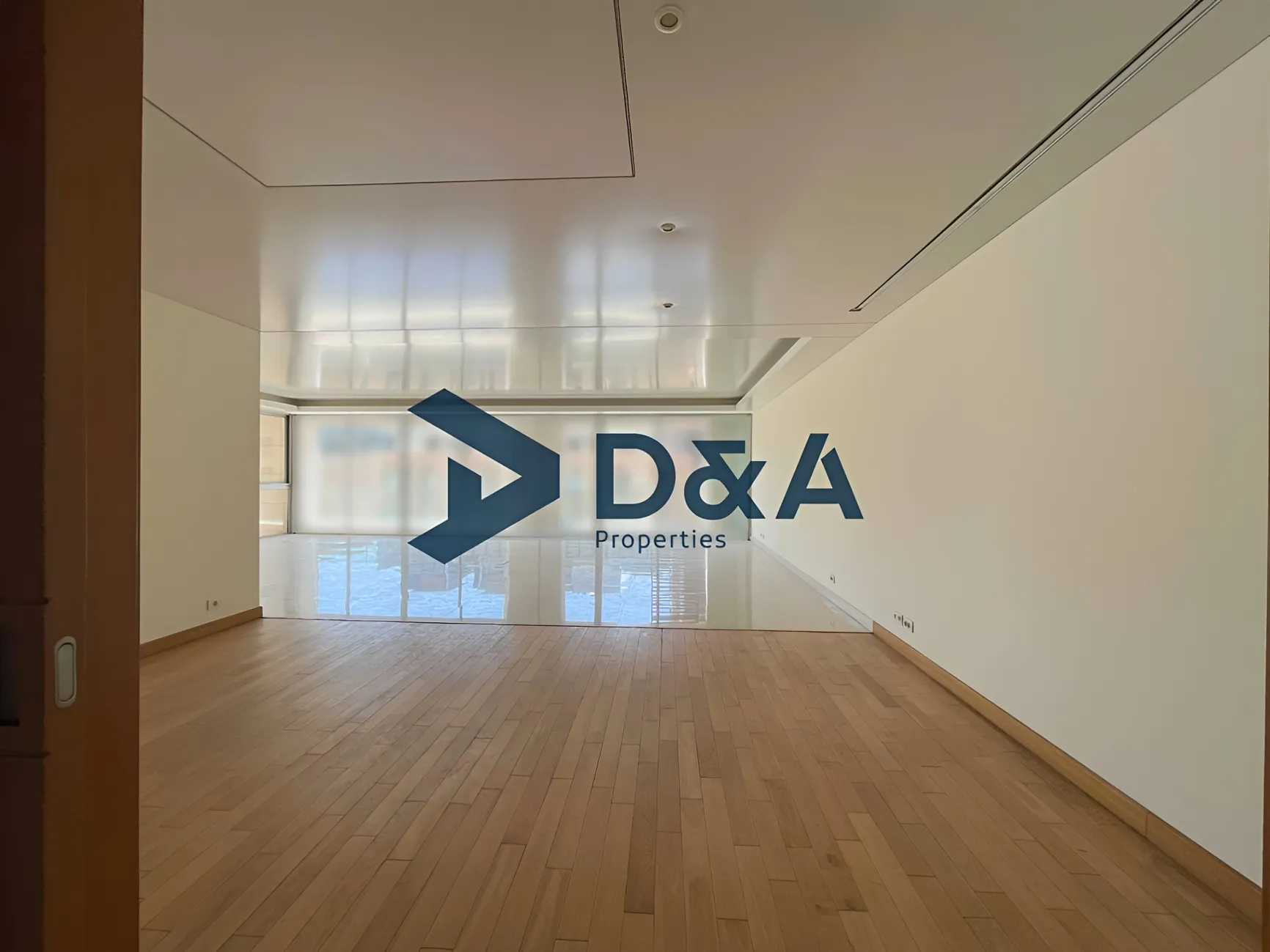 Apartment for rent in Downtown, beirut - 3 bed, 5 bath
